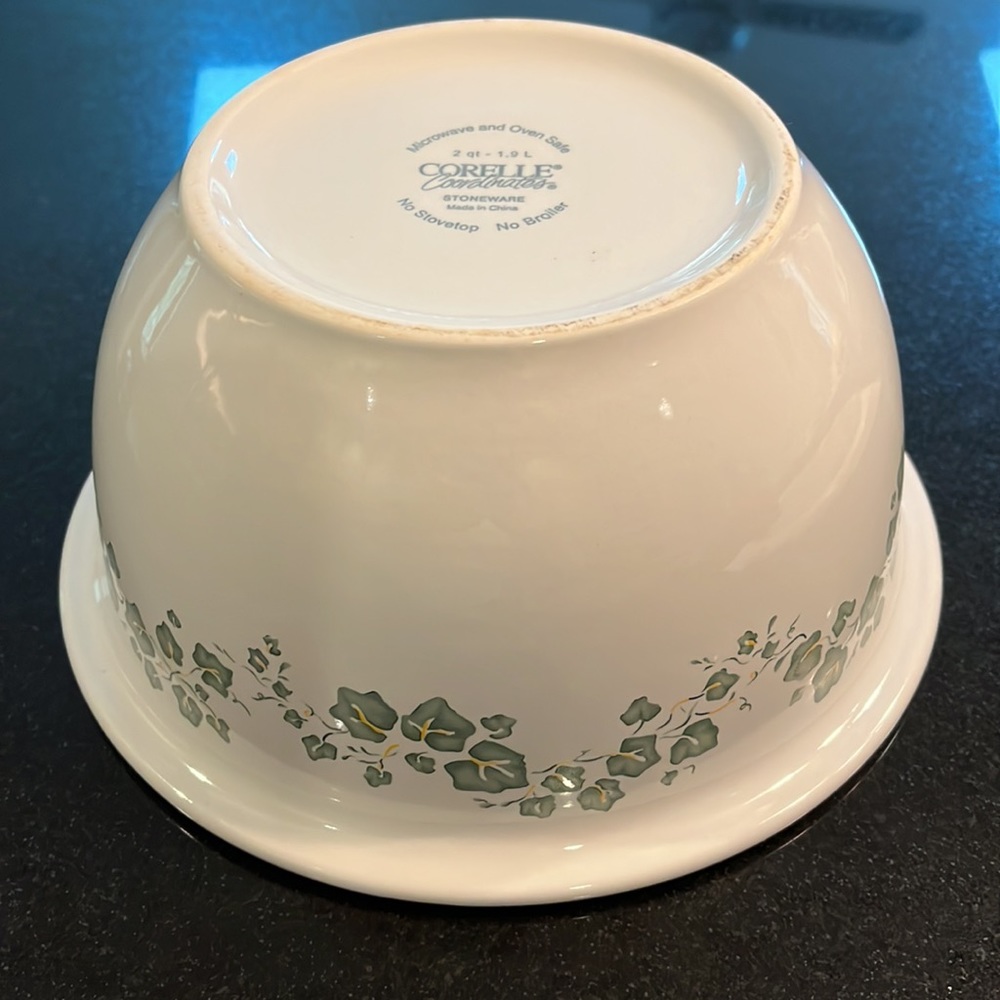 8.75" Mixing Bowl Callaway (Corelle) - Excellent Condition - Picture 5 of 7